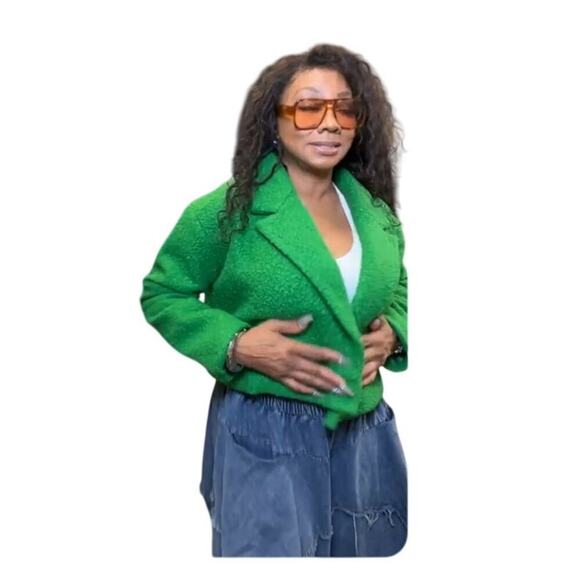 NWT Hers & Mine Cropped Fuzzy Jacket Open Front Womens Green Size Medium - Picture 1 of 5